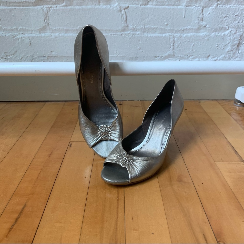 Gianni Bini Silver Peep Toe Heels